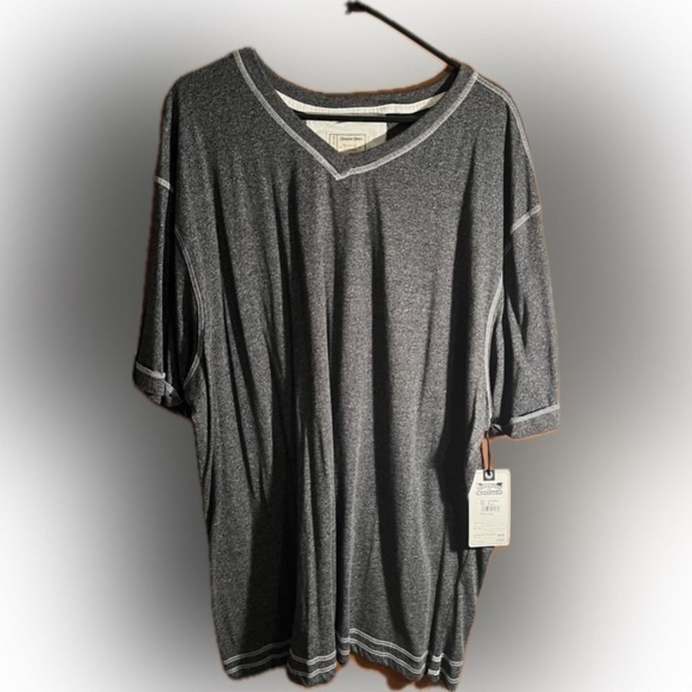 NWT Alexander Julian vintage T